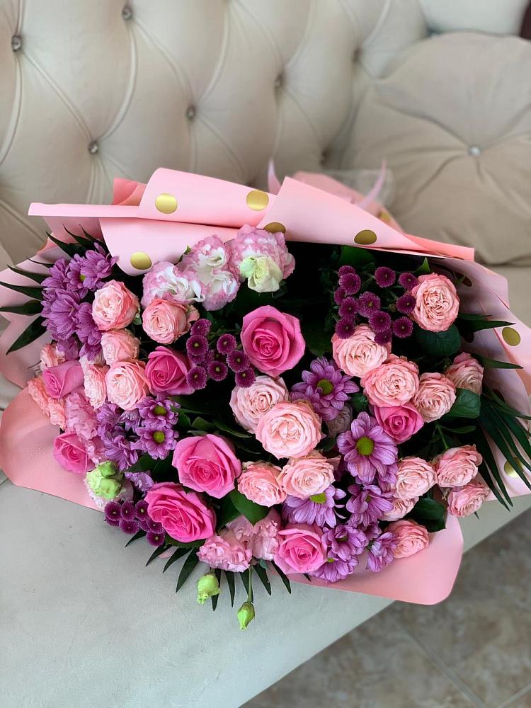 Букет цветов из: Хризантемы, Розы и Лизиантусы в Октябрьский Белгородской области