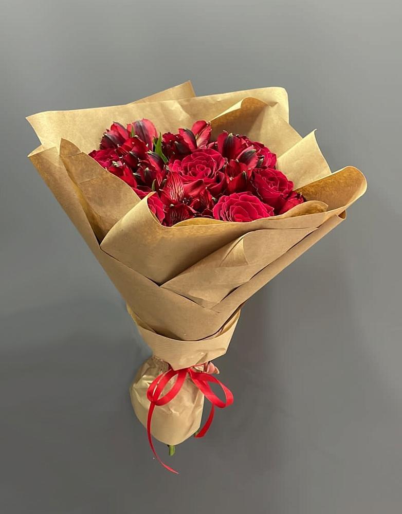 Букет цветов из: Альстромерии и Розы в Октябрьский Белгородской области