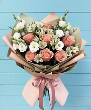 Букет цветов из:  Розы, Альстромерии и Лизиантусы в Октябрьский Белгородской области