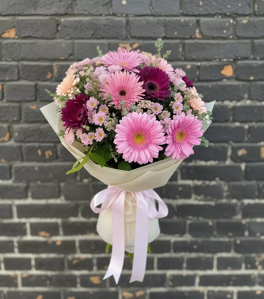 Букет цветов из: Герберы и Хризантемы в Октябрьский Белгородской области