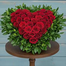 Цветочная композиция из Розы в виде сердца в Октябрьский Белгородской области