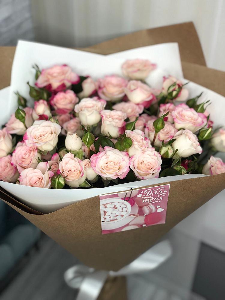 Букет цветов из: Розы в Октябрьский Белгородской области