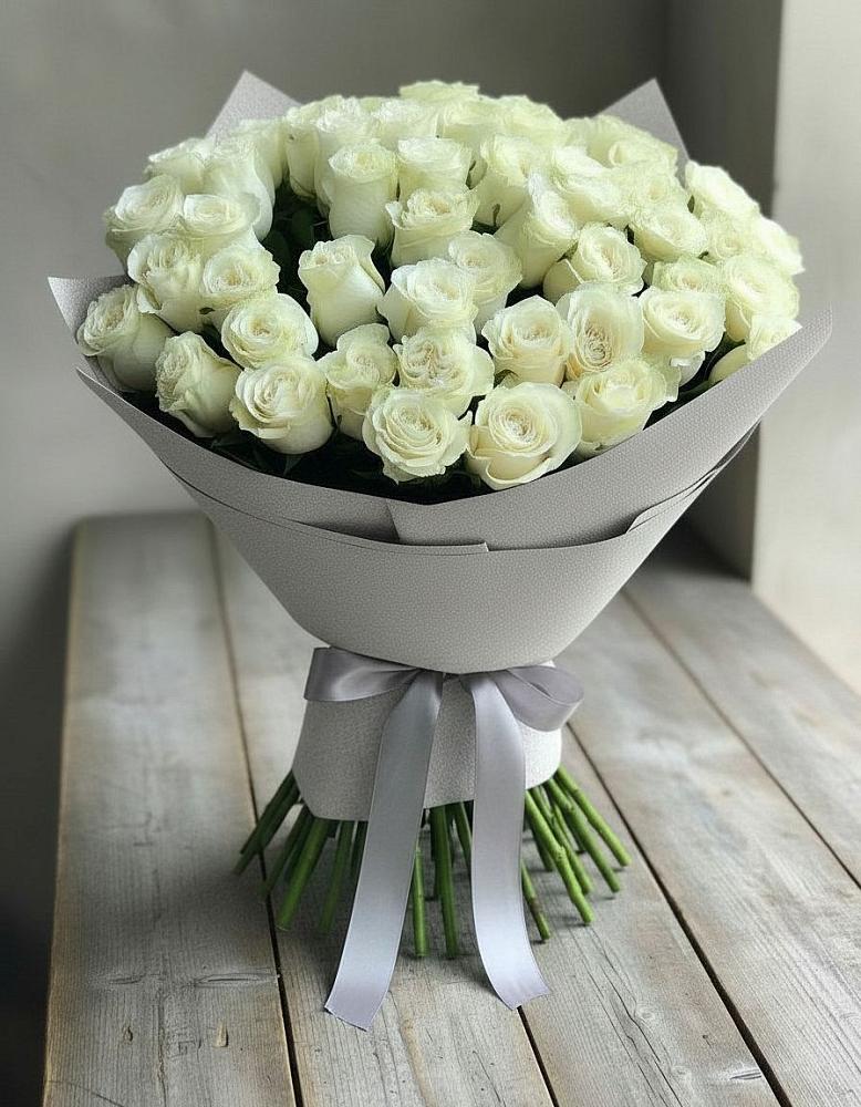 Букет 35 Белых роз в Октябрьский Белгородской области