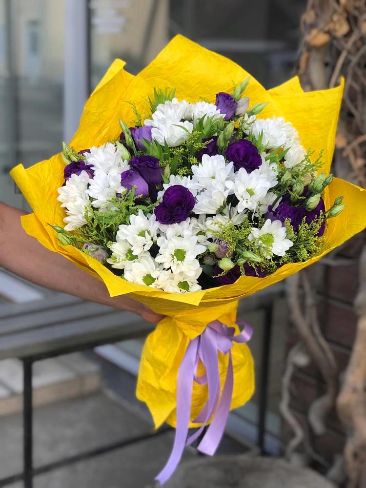 Букет цветов из: Ирисы, Хризантемы и Ромашки в Октябрьский Белгородской области