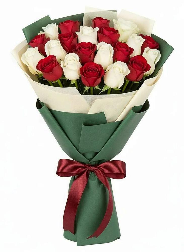 Букет Микс из красных и белых роз в Октябрьский Белгородской области