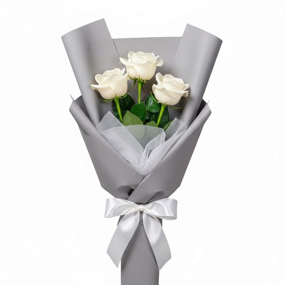 Букет 3 белые розы в Октябрьский Белгородской области