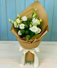 Букет цветов из:  Хризантемы и Лизиантусы в Октябрьский Белгородской области