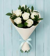 Букет цветов из:  Розы в Октябрьский Белгородской области