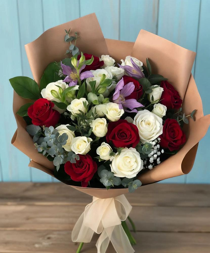 Букет цветов из: Розы и Альстромерии в Октябрьский Белгородской области