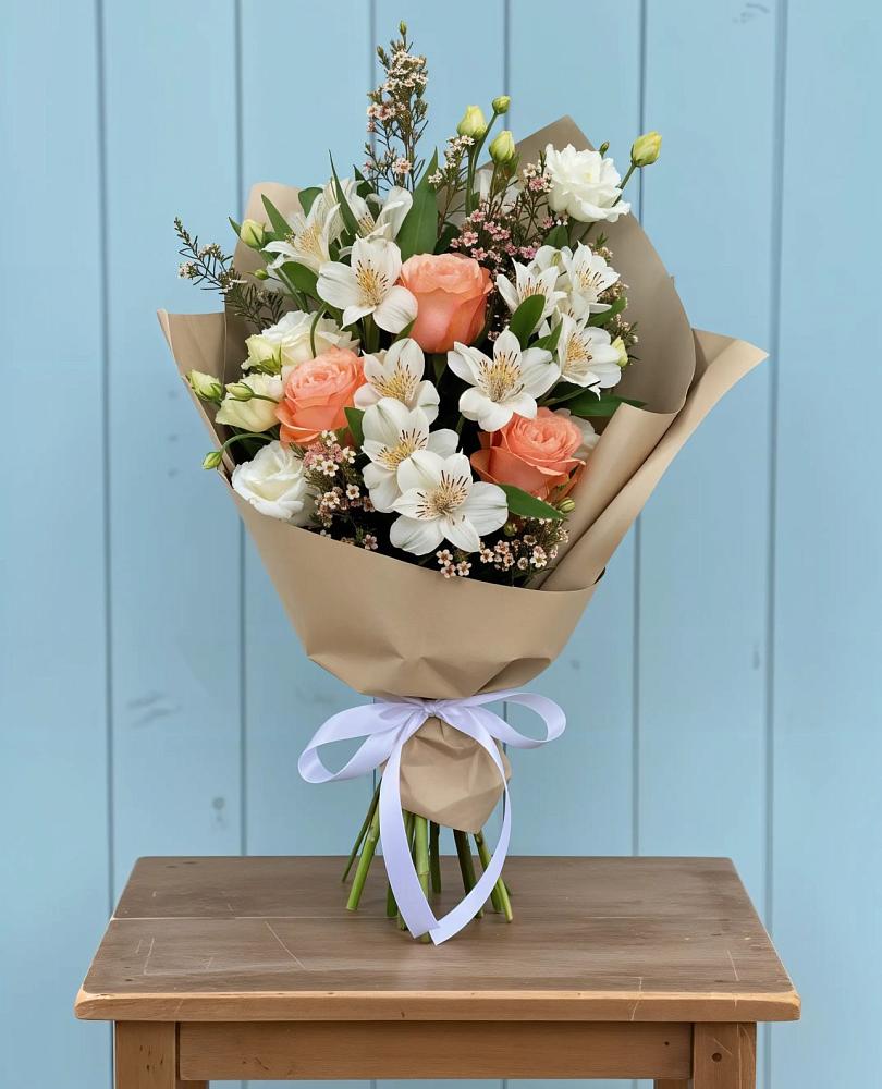 Букет цветов из: Альстромерии, Лизиантусы, Розы и Хризантемы в Октябрьский Белгородской области