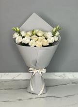 Букет цветов из:  Розы и Лизиантусы в Октябрьский Белгородской области